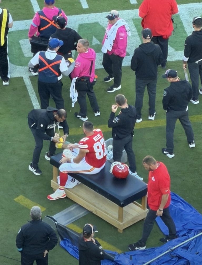 TRAVIS KELCE GETS HIS ANKLE TAPED UP AFTER AN EARLY-GAME SCARE!